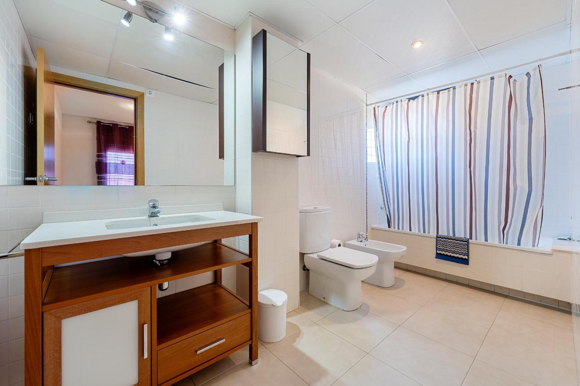 Hauzify I Apartament Oliveres Hospitalet De L'Infant Bagian luar foto